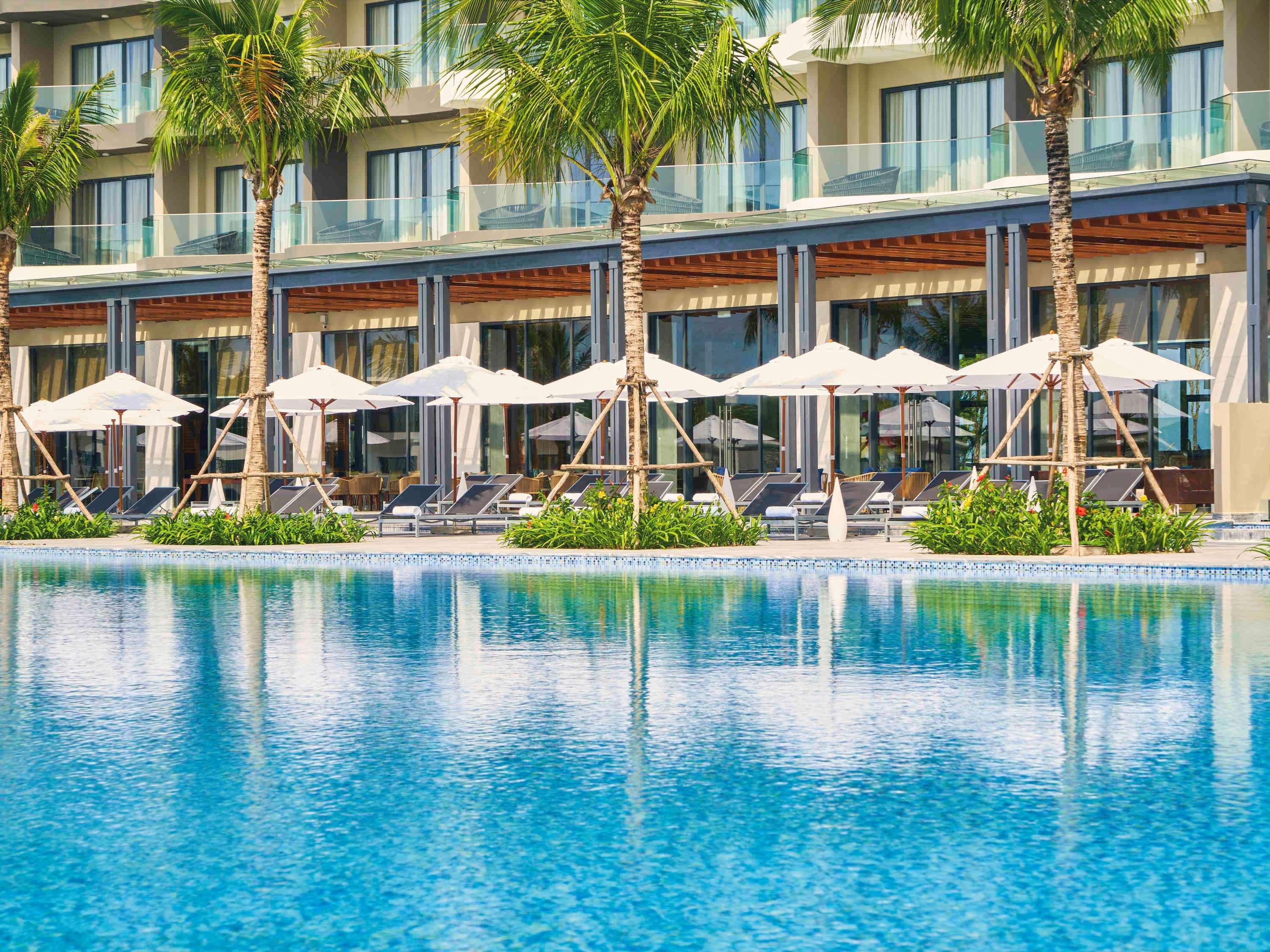 富国岛瑞享别墅及公寓 外观 照片 The pool at the hotel